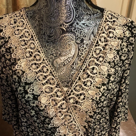 Poetry black and ivory‎ daisy romper with lace - Picture 5 of 10